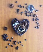 Кофейное сердце-магнит