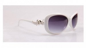 Солнцезащитные очки белые с узелком в сердечке на дужке