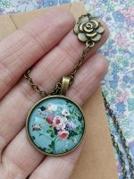 Кулон на цепочке Винтажные цветы
