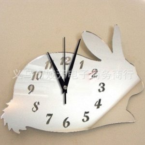 Часы-наклейка "Кролик" зеркальные