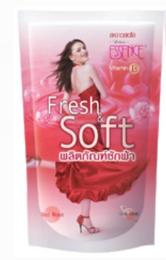 LION "Essence Fresh & Soft" Средство для стирки жидкое 400мл "Red Rose" (Sparkling Kiss) (мягкая упак.) /24шт/ Таиланд
