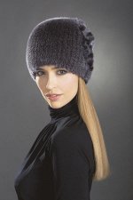 Женская шапка меховая