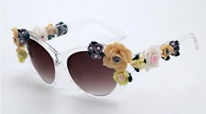 Солнцезащитные очки с акриловыми цветами