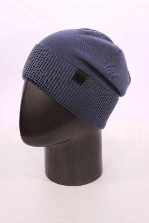 джинсовый Состав:	50% wool, 50% polyacrylic
Мужская зимняя стильная шапка с кожаным ремешком-застежкой сзади. Гладкая вязка из качественной шерсти, широкий практичный рельефный отворот. Внутри утеплен