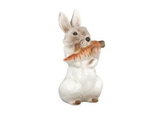 Скульптура Заяц с морковкой 1 72*63*125 мм