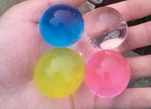 Набор разноцветных гранул для шариков увеличивающихся в воде 80 штук