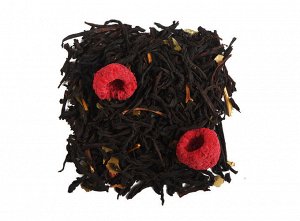 чай В состав входит цейлонский черный чай, цельные ягоды малины, лист земляники, натуральные ароматические масла.