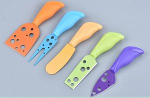 Набор из пяти разноцветных ножей для сыра; состав лезвия нержавеющая сталь; цвета ножей(длина ручки см;длина лезвия см;ширина см
