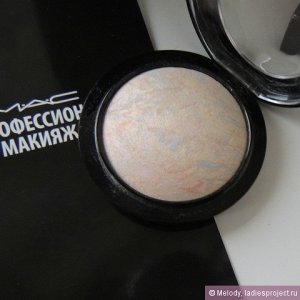 MAC Mineralizado Skinfinish