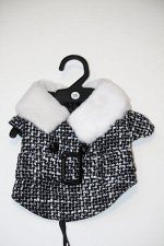 Пальто классическое с меховым воротником