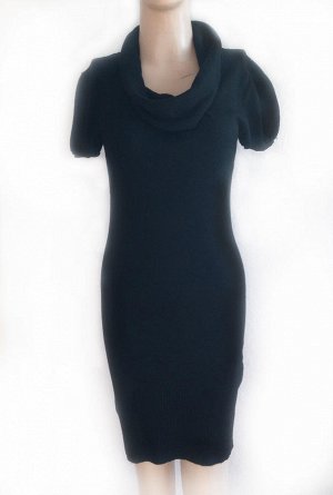 Платье черное вязаное