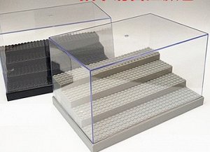 подставка с прозрачным чехлом от пыли для мелких игрушек lego; цвет ЧЁРНЫЙ; материал прозрачный пластик; размер см: 25*16*13