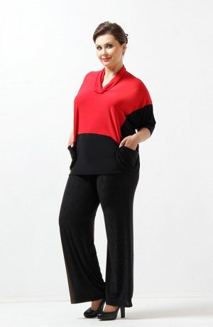 Красный Укороченная модель блузы-пончо с воротником хомут и накладными карманами. Ткань " холодная вискоза" и универсальный рукав 3/4 делает эту модель уместной как для весенне-летнего, так и для осен
