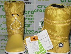 Дешевле СП. Демисезонные сапоги Crocs чёрного цвета