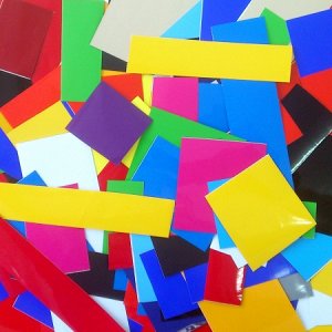 Sticker Bombing из ярких разхноцветных кусочков виниловой пленки ~от 2 до 20 см