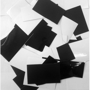 Sticker Bombing из черно-белых кусочков виниловой пленки ~от 2 до 20 см