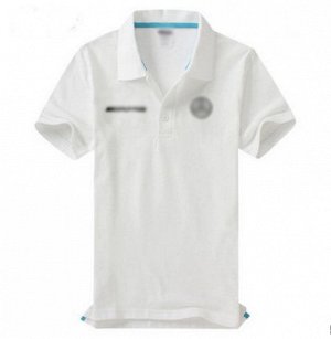 Рубашка-поло белая с автомобильным логотипом с короткими рукавами