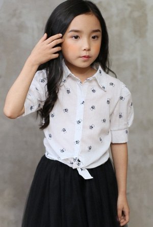 Блузка Современный дизайн и расцветка делают эту блузку стильным предметом детского гардероба. Модель можно носить как с джинсами, так и с классической юбкой. 
Соответствие размеров: длина изделия *ши