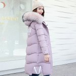 Пуховик с капюшоном и меховой опушкой