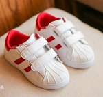 Кеды с красными полосками