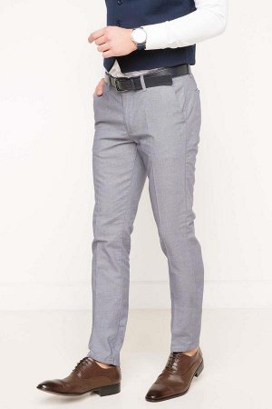 Чино брюки Параметры модели: Рост: 1,88 Грудь: 100 Талия: 76Бедра: 50;  Надет размер: 30 Размер - 32 Рост; Cotton 97% Elastan 3%  для мужчин брюки; узкие (зауженные) брючины;  заниженная Талия;темно-с