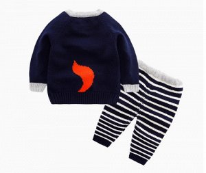 Костюм Эта модель  костюма для малышей отличается модным дизайном. Удачный крой обеспечит ребенку комфорт и тепло. Плотный материал делает вещь идеальной для прохладной погоды. Она плотно прилегает к 