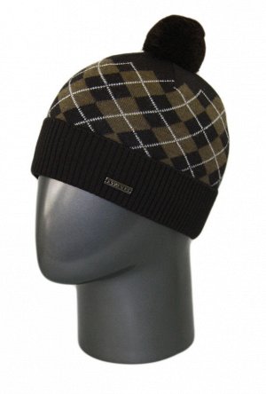 коричневый Состав:	Sliven: 80% wool 20% p/acril
Описание:

Мужская шапка с небольшим помпоном. Модель по голове с геометрическим рисунком и однотонным рельефным, практичным отворотом. Качественно связ
