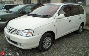 Коврик в багажник (большой при сложенном 3 ряде) Toyota Gaia (1998-2004)