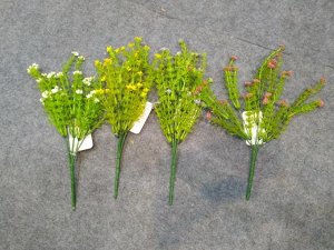 Трава с цветами.  Искусственные растения