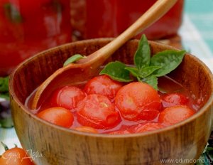 Томаты неочищенные в томатном соке (0,95л) /Спасск/