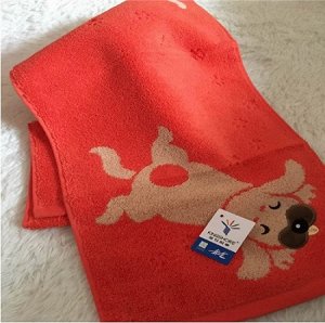 Полотенце махровое с символом года "Собачка" цвет КРАСНЫЙ
