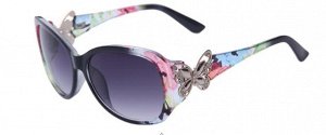 Солнцезащитные очки цветные с бабочкой на дужке