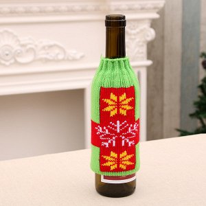 Чехол вязанный на бутылку Снежинка