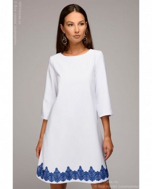 Платье белое с отделкой кружевом и рукавами 3/4 DM00854WH