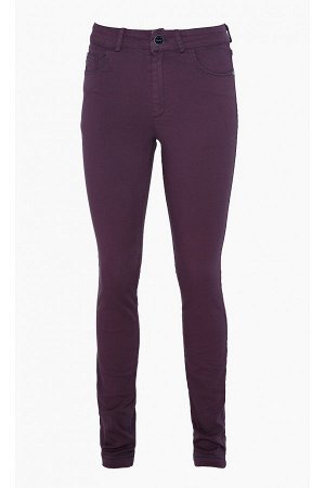 1кк Брюки ZAPS SELECT Sel215010 Цвет 011   Облегающие хлопковые брюки с карманами.
Модель на фото носит размерS  (36), её рост 172 см.
Состав: 84% хлопок, 14% полиэстер, 2% эластан.