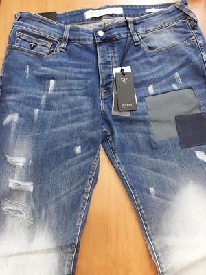 Джинсы Guess