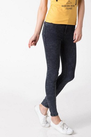 супер обтягивающие джинсовые брюки / джинсы