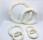 Венок из ротанга