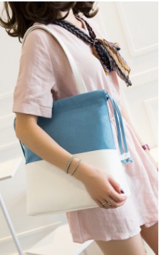 сумка женская прямоугольная с ремешком через плечо с застёжкой молнией цвет СИНЕ-БЕЛЫЙ