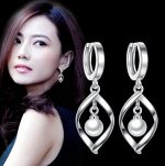 Серьги из стерлингового серебра украшенные искусственными камнями