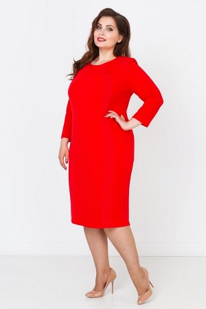 Красный Элегантное платье приталенного фасона, с разрезом сзади. Чередование оригинальных вставок ткани создаёт женственные линии образа. Наличие подплечников позволяет создать более гармоничный силуэ