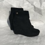 Ботинки осенние черные