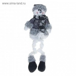 Мягкая игрушка "Снеговик в сером костюме"