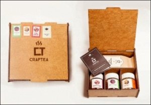 * Чайный набор CrafTea Berry
Состав: черный чай Ассам (50г), Пина колада (яблоко, груша, ананас, цедра шиповника, корица крупного помола) (23г), Турецкое яблоко (листья ежевики, кусочки ананаса, морко