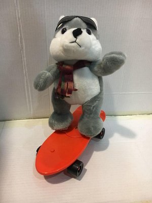 Интерактивная собачка на скейтборде