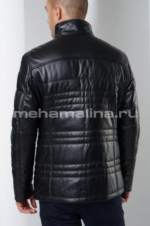 Куртка черного цвета