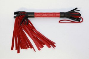 Стильная черно-красная плеть - многохвостка - BDSM-арсенал