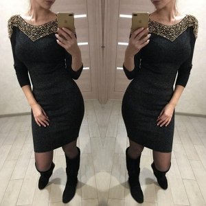 Платье Очень эффектное трикотажное платье с люрексом, отделка бусины. Размер 44-46
Длина - 92 см.