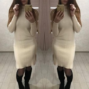 Платье Любимый всеми девушками наряд – платье. Одной из самых необычных его моделей является платье-водолазка. Загадочное, элегантное, сексуальное. Необыкновенно мягкое! Кашемир Размер 44-48
Длина - 9