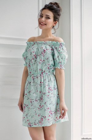 сорочка Туника Mia-Mella длиной чуть выше колен с коротким рукавом "фонарик". Выполнена из тонкого хлопка с эффектом "букле". Вырез и линия талии собраны на резинку. По бокам расположены карманы.Соста